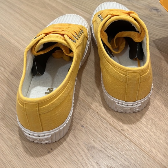 NWT Gola Sun/Off White Cadet sneakers (free people) size 8 - Picture 3 of 8